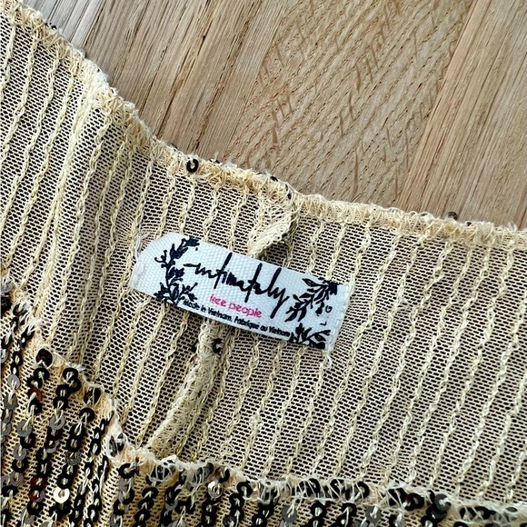 ✨FREE PEOPLE GOLD RUSH LONG SLEEVED SEQUINED TOP - NWOT! - Picture 5 of 5